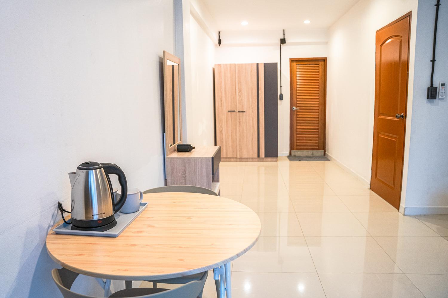 Monkey Toe Guesthouse Чиангмай Екстериор снимка