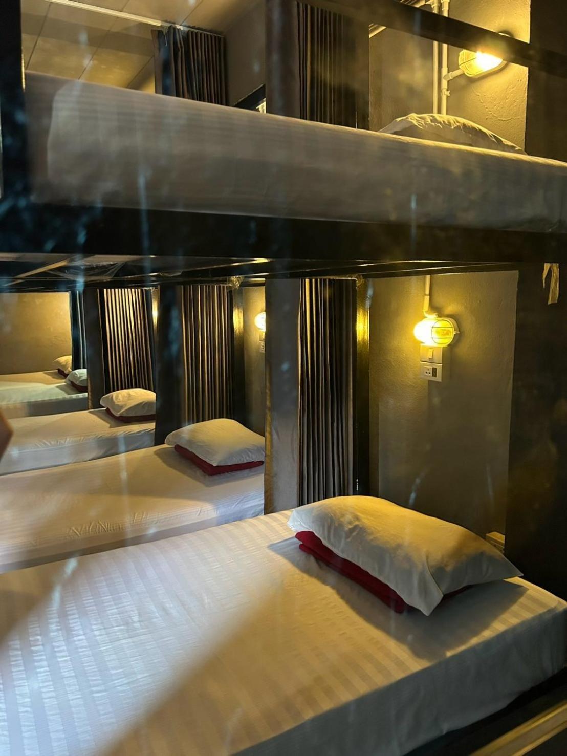 Monkey Toe Guesthouse Чиангмай Екстериор снимка
