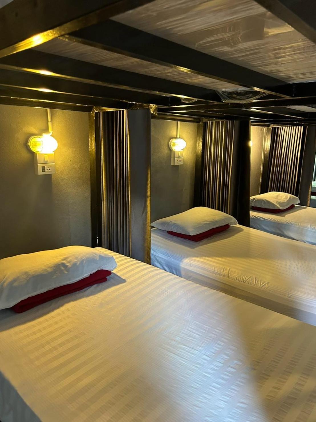 Monkey Toe Guesthouse Чиангмай Екстериор снимка